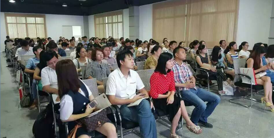 漢哲咨詢(xún)主持湖南人博會(huì)“人力資源制度創(chuàng)新”主題館日